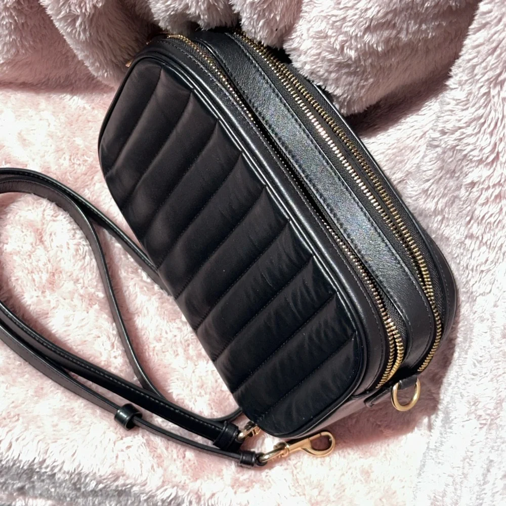 Coach Jes Quilted Camera Bag Black Leather Gold Hardware Crossbody Purse